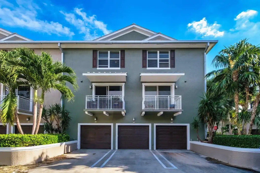 fl ankr wilton manors exterior 8