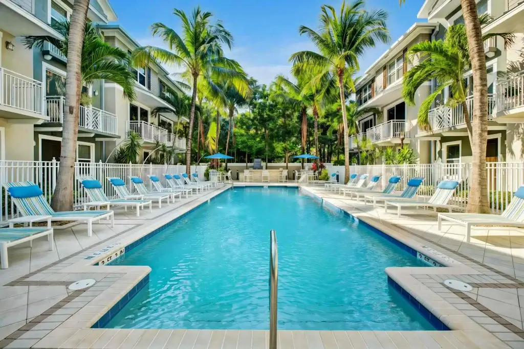 fl ankr wilton manors pool 6